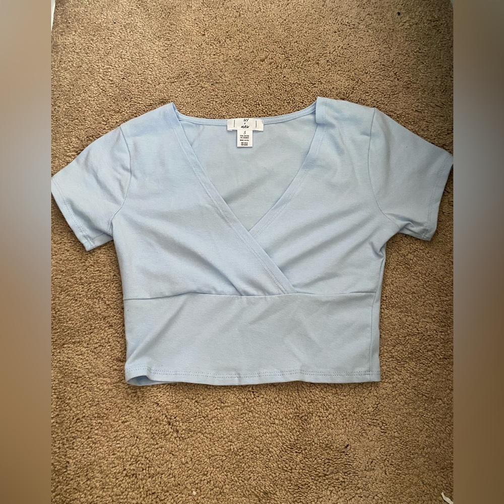 light blue cross crop tee